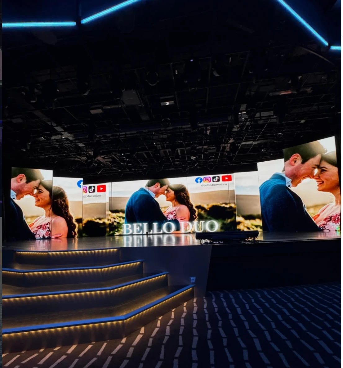 Bello Duo's show on a cruise ship stage